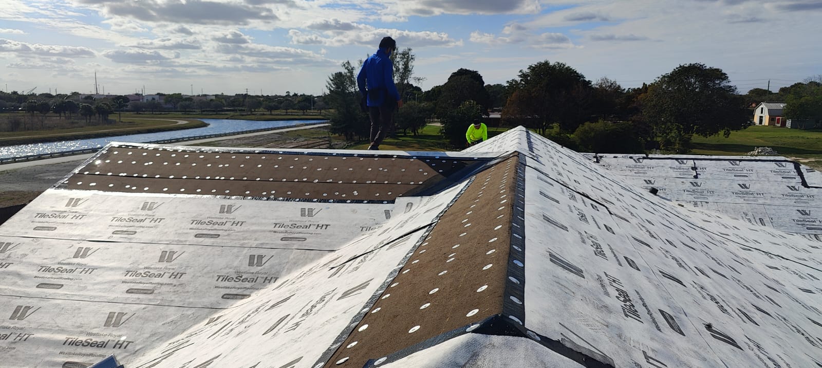 Eddy Pérez Residence 12