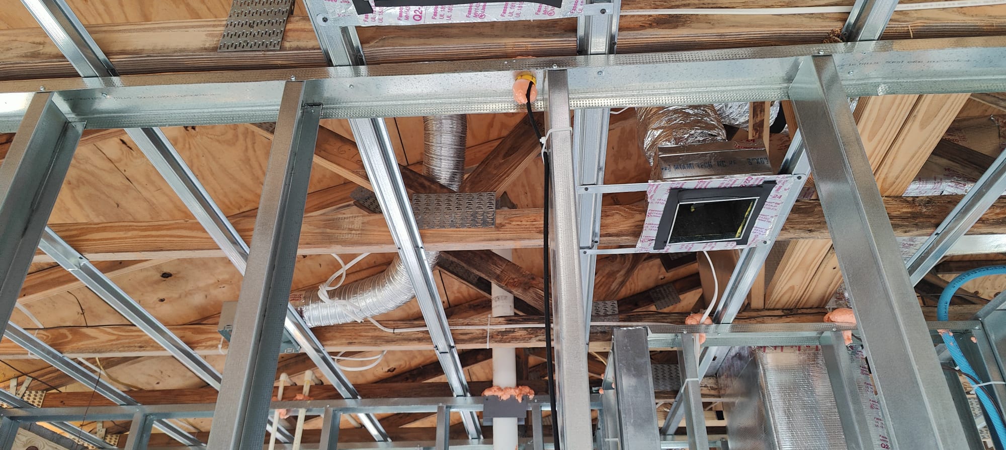 Eddy Pérez Residence 131